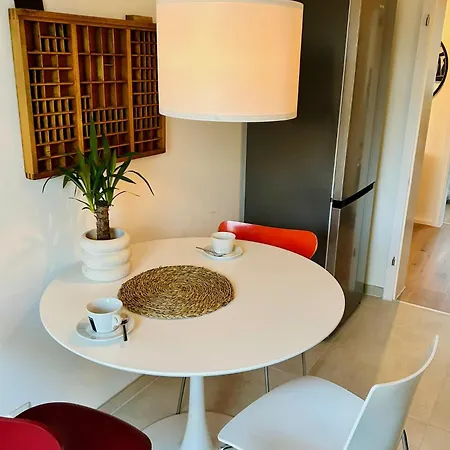 Feelslikehome - Wunderschoene Und Zentrale Mit Balkon&parkplatz