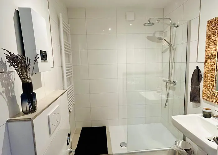 Feelslikehome - Wunderschoene Und Zentrale Mit Balkon&parkplatz 公寓 *