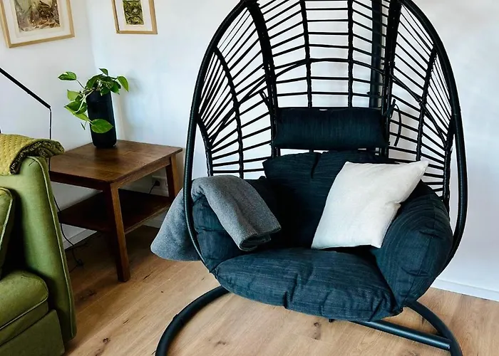 Feelslikehome - Wunderschoene Und Zentrale Mit Balkon&parkplatz 公寓 *