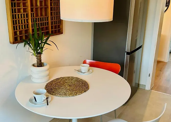 Feelslikehome - Wunderschoene Und Zentrale Mit Balkon&parkplatz